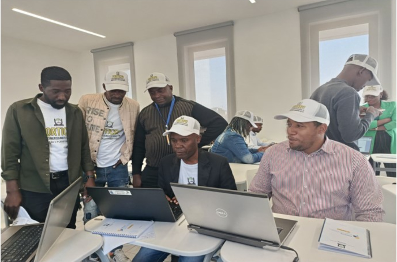 SEGUNDO DIA DO PROJECTO FORTICPD NA UJES MARCADO POR AULAS PRÁTICAS DE COMUNICAÇÃO DIGITAL
